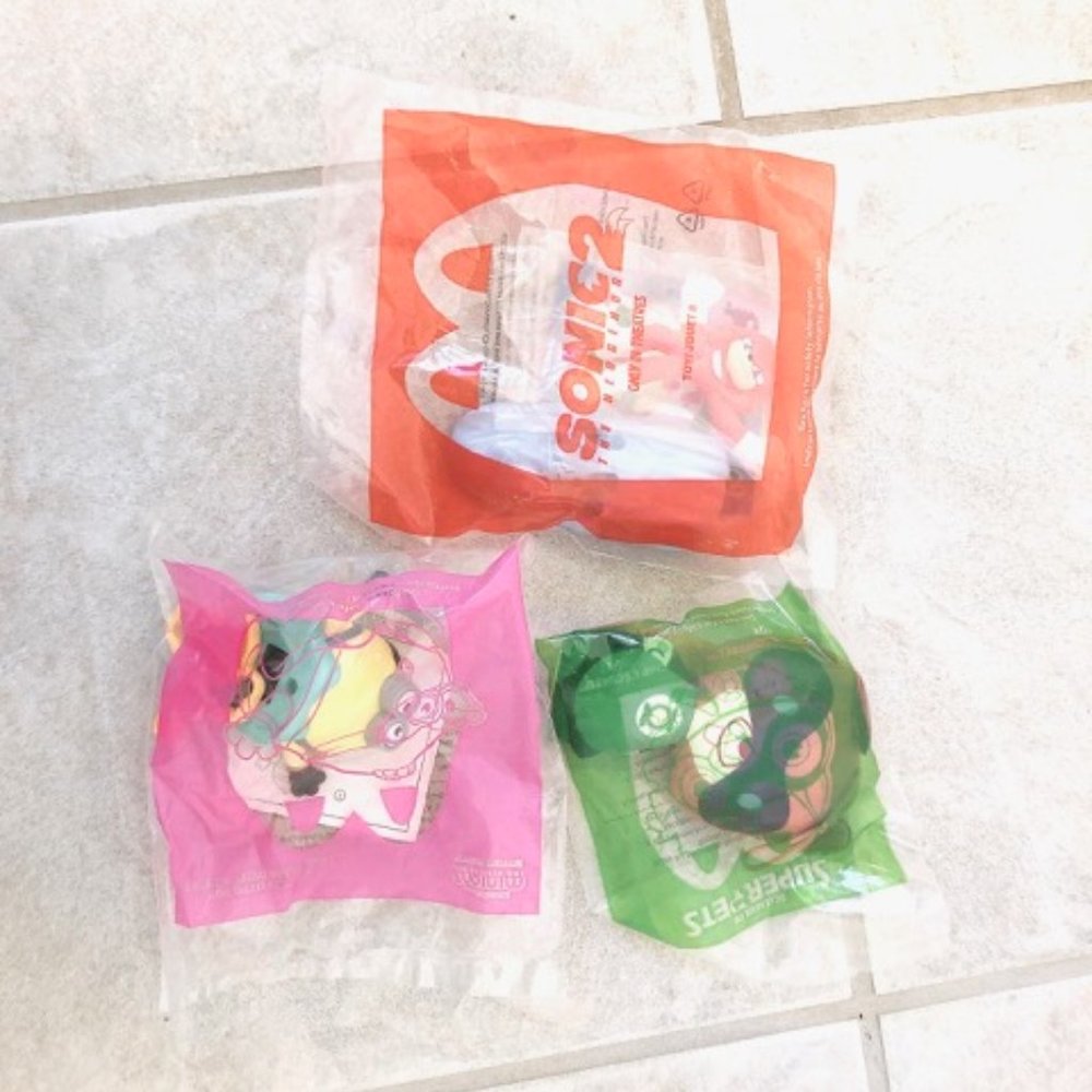 NEW Mcdonald Happy Meal Toys Collectable Sonic 2 Minions